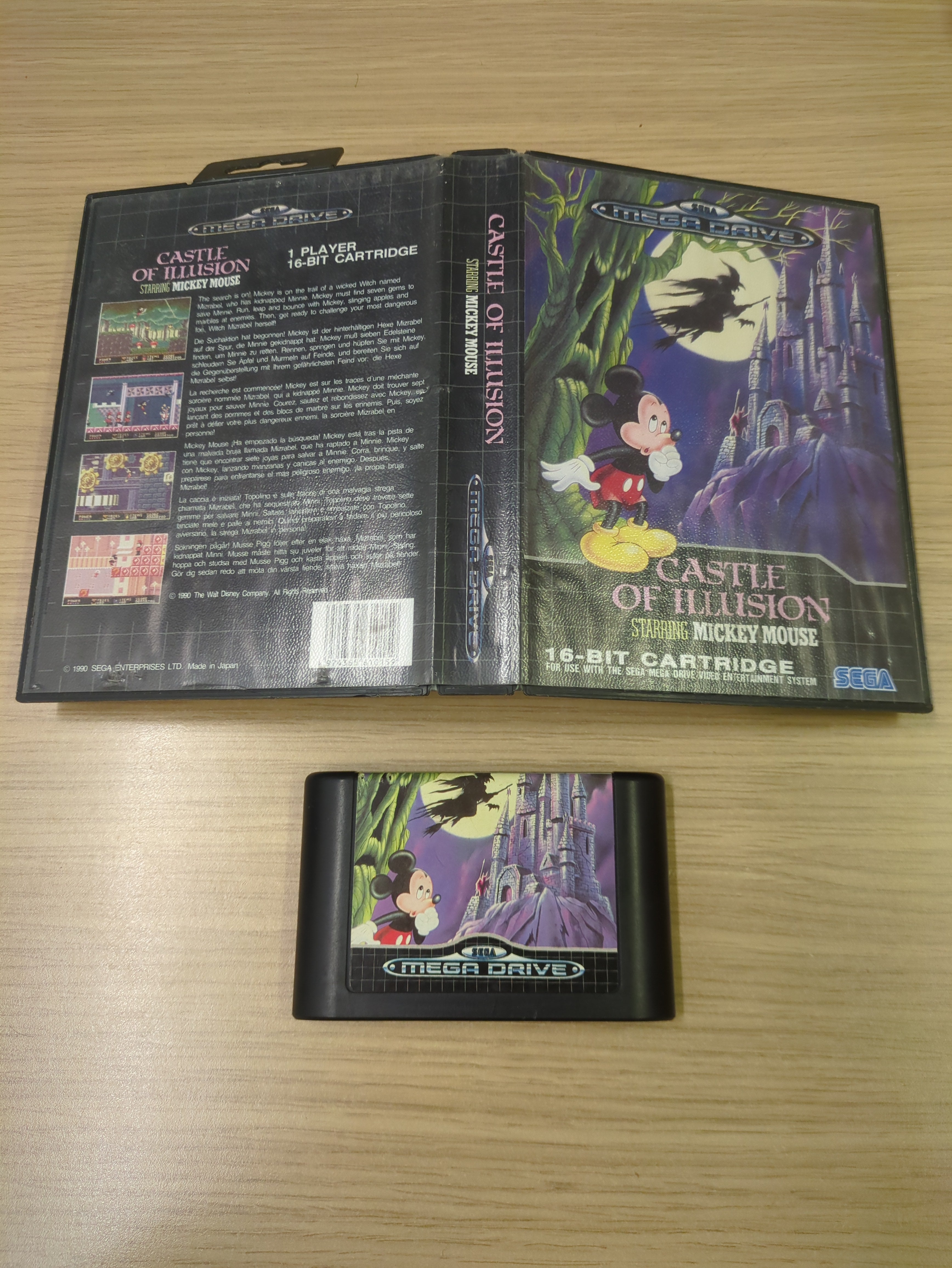 Castle of Illusion starring Mickey Mouse (Disney's) Sega Mega Drive game complete Castle of Illusion starring Mickey Mouse (Disney's) Sega Mega Drive game complete